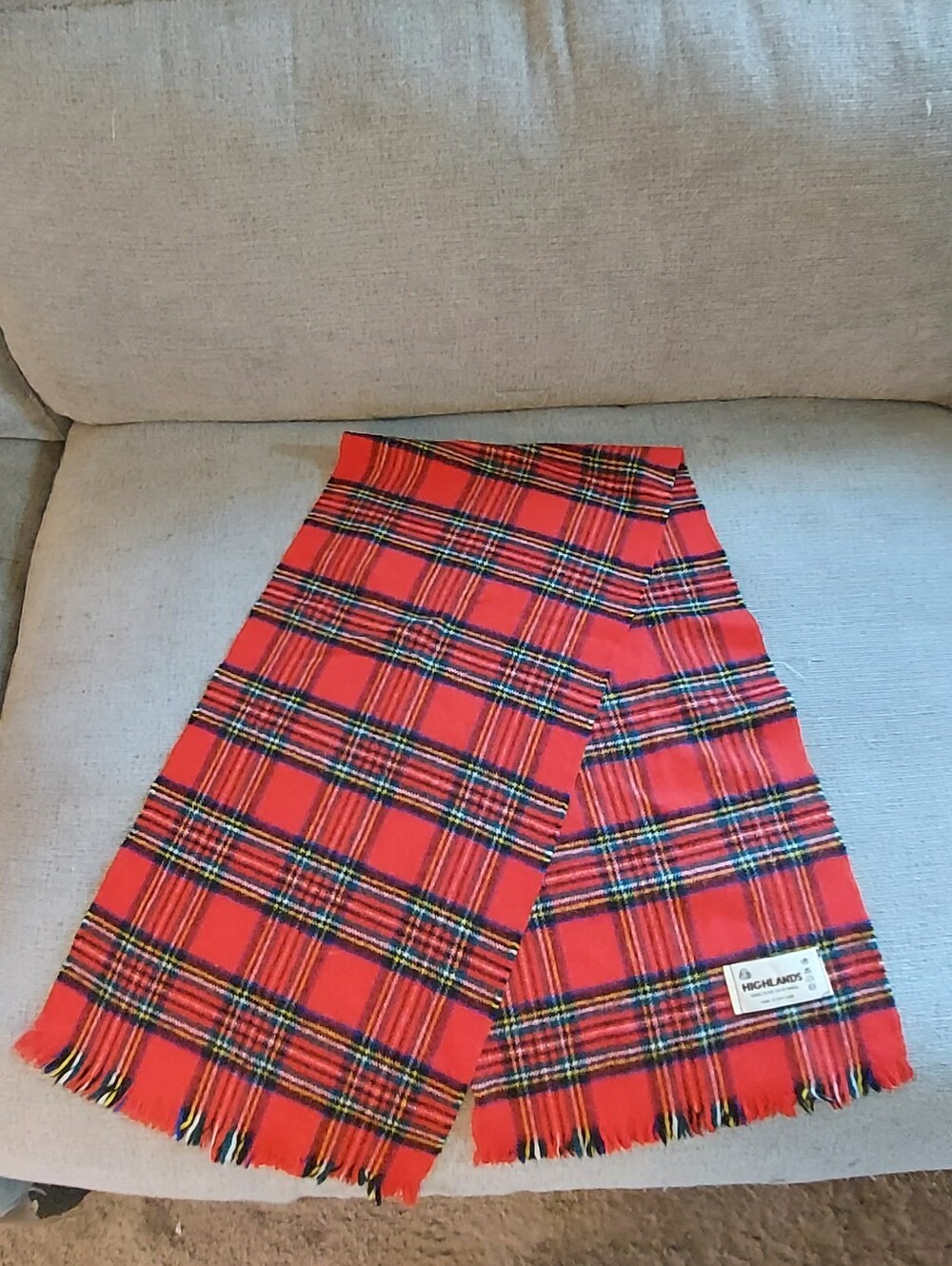 Vintage Highlands Scottish Tartan Scarf 100% Pure New Wool Red Plaid